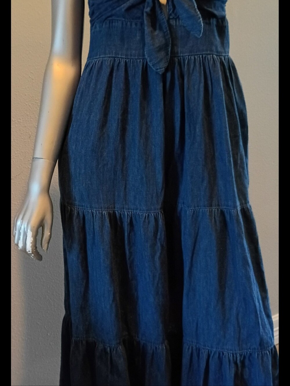 GAP- Tie-Front Spaghetti Strap Tiered Maxi Dress Dark Blue Soft Denim Sz Med/Pet - Picture 6 of 11